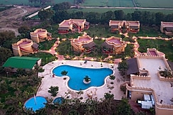 Aanandam Resort By ELIVAAS Signature, Sonipat
