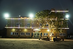 MAA HOTEL & RESTAURANT, Chatrapur