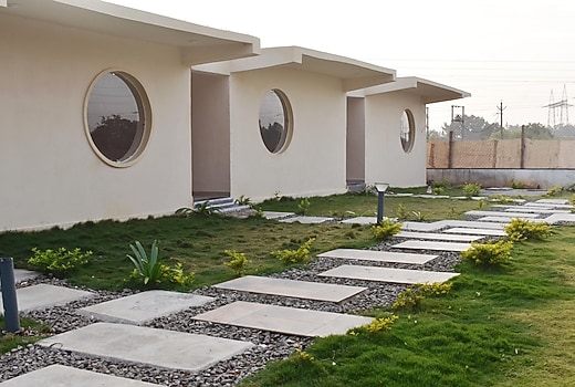 Siah Resort | Pet Friendly And Party Friendly | In House Swimming Pool