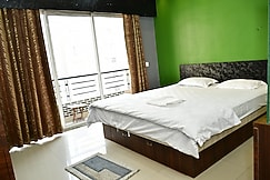 Reasonable HIgh End Entire Apartment/Suite Near Airport CC2 and Eco Park, Kolkata