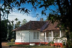 The Hundred House by Kisah Stays - British Estate Bungalow, Wayanad