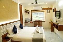 Cloud 9 Airport Hotel, Cochin