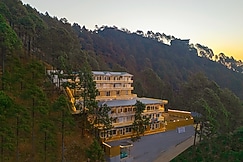 Sterling Valley of Pine Lansdowne, Pauri