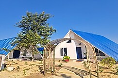 Mung Kham Stays   I, Mon