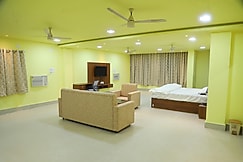 Manab Palace, Kendraparha