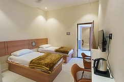 Nakshatra Grand, Dhone