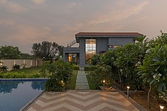 SaffronStays The Rustic Nest, Phulera