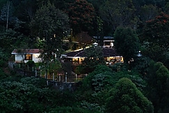 SaffronStays Oakridge Cottage, Coonoor
