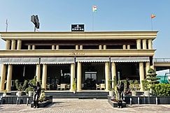 Sukhraj Hotel, Bawani Khera