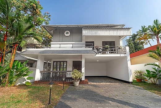 Alaya Stays 3 BHK Riviera Residence Villa Sit-Out Area & Garden