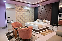 HOTEL RASHMI GRAND, Khagaria