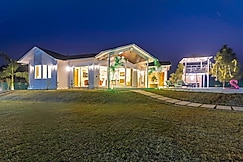 Elivaas Vedaaz 4-BHK Villa With Pvt Pool, Noida