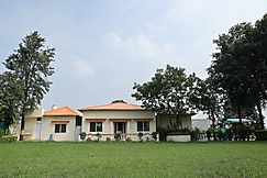 Elora Greens 2BHK Farmhouse in Indore by Homeyhuts, Indore