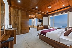 Sunrise Villa, Chaupal