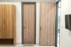 Roost stay Hotel & Restaurant, Gurgaon