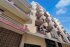 Hotel O Mishra, Noida