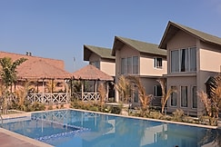 Aarya Resort, Sehore