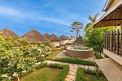 Alaya Stays Forest Mud House with Pool and Garden , Haridwar