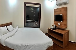 Hotel Shiv Sai Galaxy Lawn, Lucknow