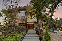 SaffronStays Grand Pavilion, Gogunda