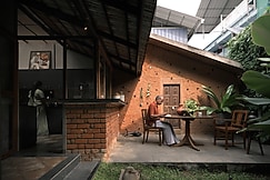 House of collectibles, Cochin