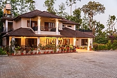 SaffronStays Coffeeshire, Mudigere