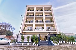 Dwellr Luxury Stays, Gurgaon