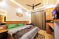 Hangout Premium Studio, Greater Noida