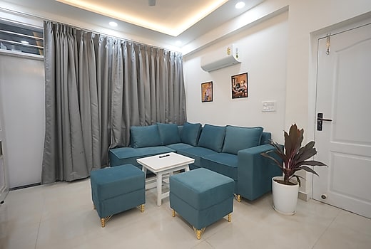 White House - 3BR | Near Taj Mahal by Homeyhuts