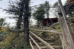 Dofra Jacuzzi Cottage, Jibhi