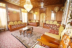 Mumtaz Palace Houseboats, Srinagar