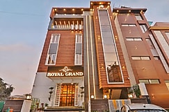 Hotel Royal Grand, Lucknow