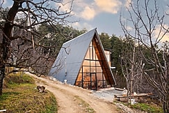 APine Cottage - Two Bedroom, One Luxury Getaway, Narkanda