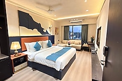 Skyearth Hotel Indore, Mhow