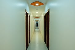 Treebo The Royal Corporate, Noida