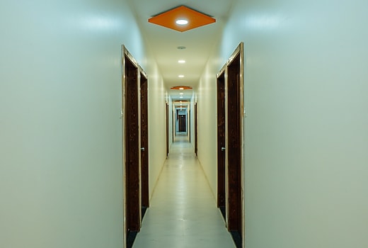 Treebo The Royal Corporate