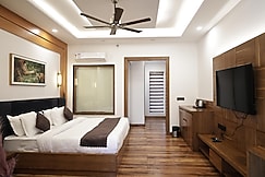 Namaste Corbett Resorts & Spa, Sult