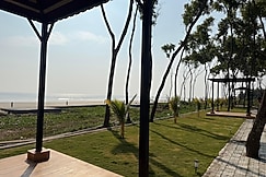 Flamingo Hotel & Resort, Tajpur