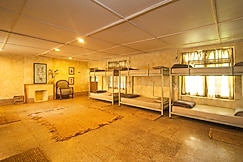 Host Yard Hostel, Munnar