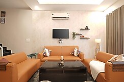 Five Door Retreat 5BHK Dehradun | by Homeyhuts, Dehradun