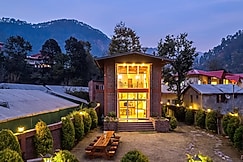 Elivaas Casa Gaula 4 BHK Cottage With Lawn and Outdoor Sit-Out, Bhimtal