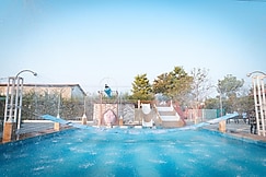 Funplanet Resort and Waterpark, Parsivni