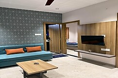 Luxury 1Bhk Near Bombay Hospital, Indore