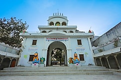 Omji Ashram - Shri Jagannath Mandir | 10min from Banke Bihari Temple, Mathura