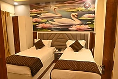 Hotel Aveda Paradise, Varanasi