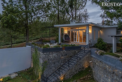 EKOSTAY - Skyfall Mist Villa