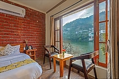 Dimmys By the Lake Bhimtal, Bhimtal