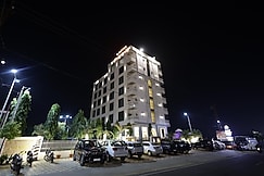 Hotel Shakuntalam, Reengus