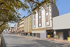 Hotel The Byland Inn Near Connaught Place, Delhi