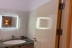 Rukawat The Luxury Stay DLF MYPAD, Lucknow